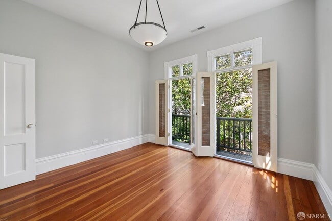 Building Photo - 2250 Webster St