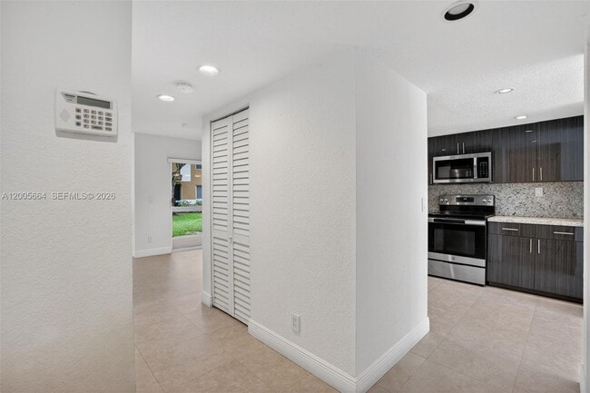 Building Photo - 845 NW 91st Terrace