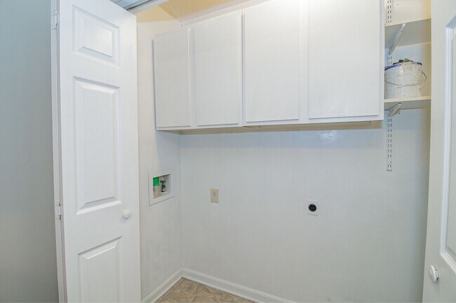 Building Photo - 330 Hugh Hunter Rd