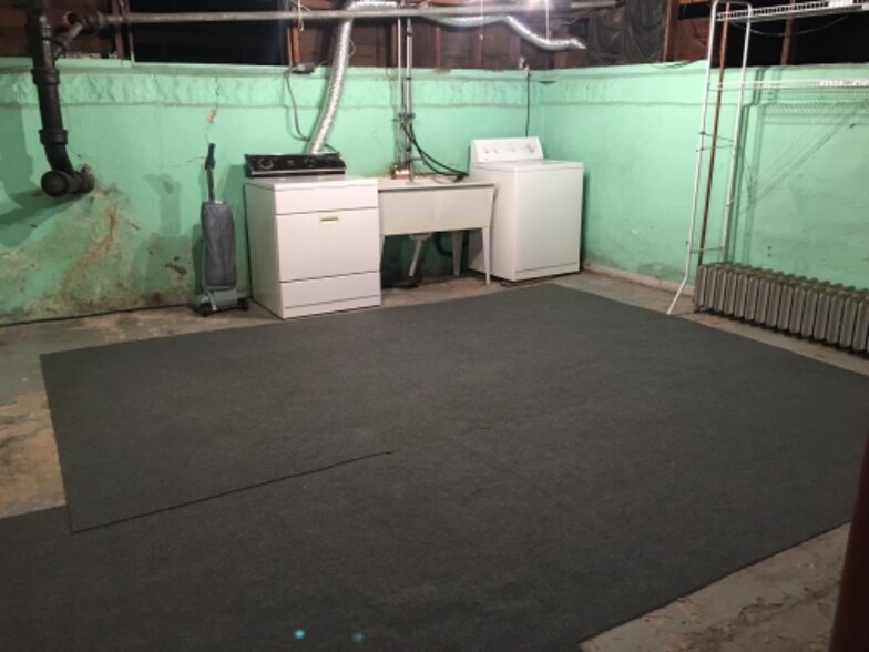 Building Photo - 830 15th Ave