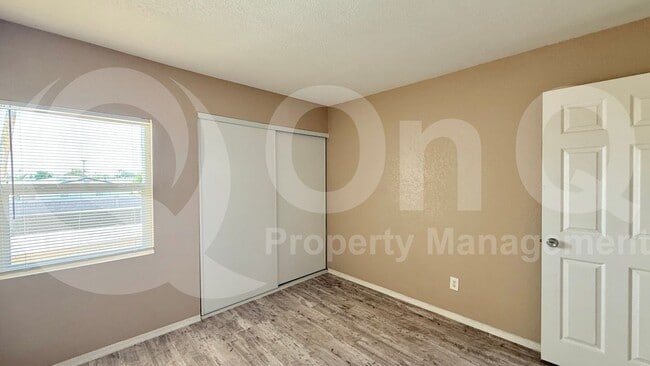 Building Photo - 2634 N 43rd Ave