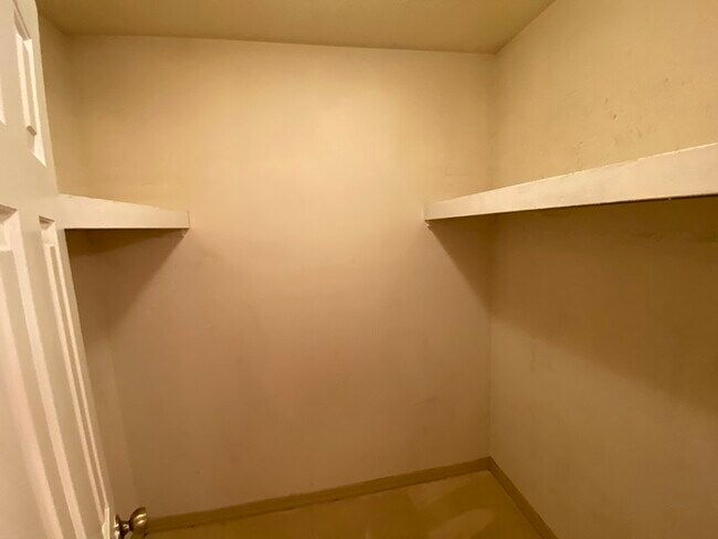 Building Photo - 5075 Riverwood Cir - NE Jackson