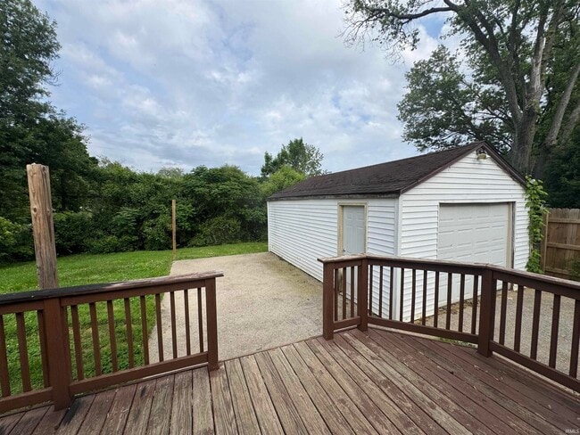Building Photo - 5205 Warren Dr