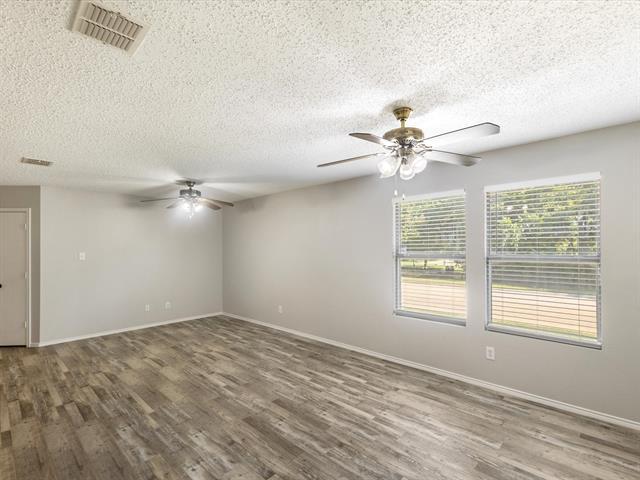 Building Photo - 8212 Canoe Ridge Ln