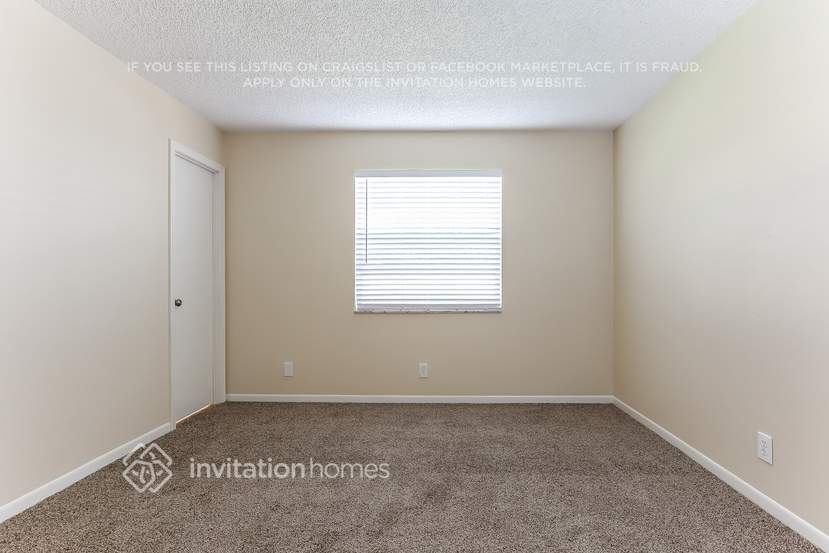 Building Photo - 4131 Ixora Ct S