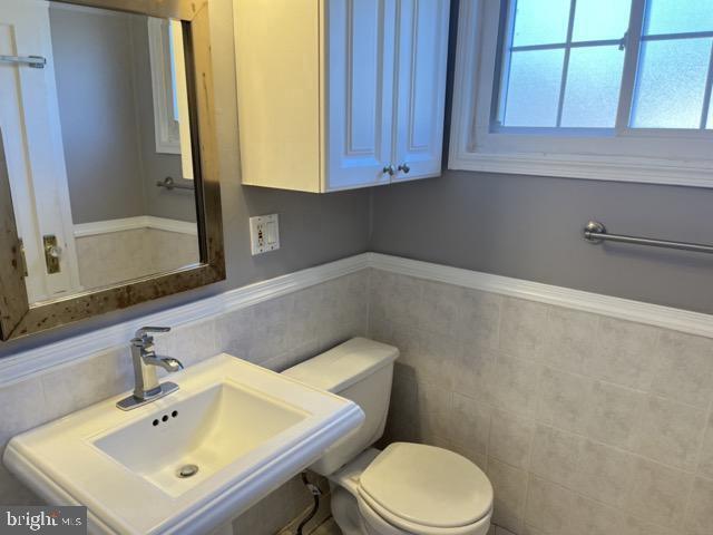 Building Photo - 1634 Ripon Pl