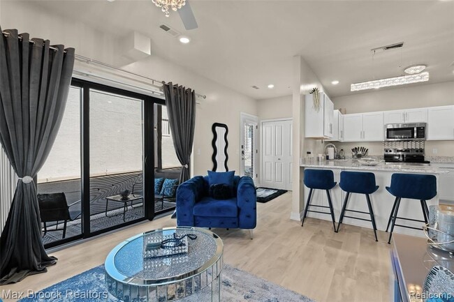 Building Photo - 105 Laurel Ct