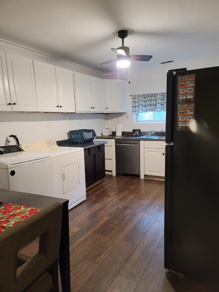kitchen - 514 Branch St