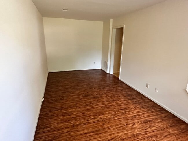 Building Photo - Cozy Townhome Living in a Convenient Lorton Location