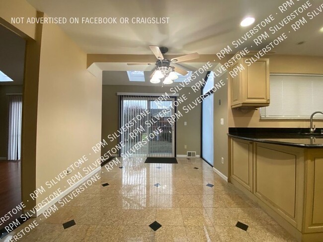 Building Photo - 17381 Washington Ct