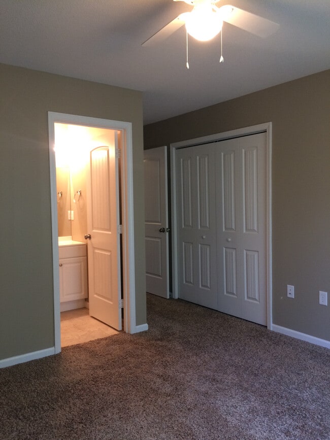 Building Photo - 610 A W Market St