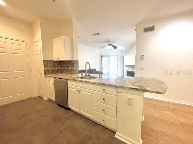 Building Photo - 860 N Orange Ave