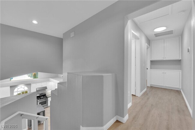 Building Photo - 5029 Tranquil Stream Ct