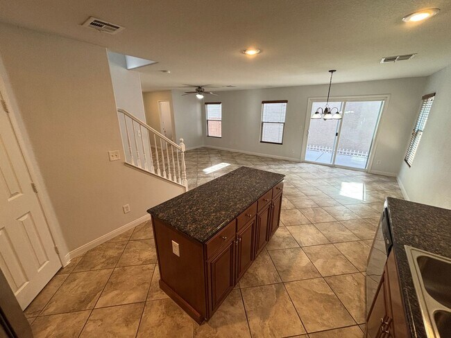 Building Photo - Charming 3 Bedroom, 3 Bathroom, 2-Story Ho...