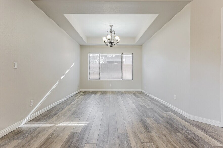 Building Photo - 21252 E Alyssa Rd