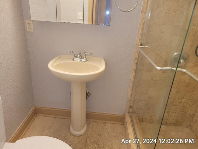 Building Photo - 2225 E 10th Ave