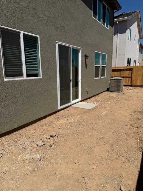 Building Photo - 2915 Porcelain St