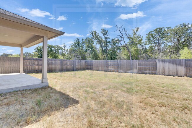Building Photo - 135 Hackberry Ln