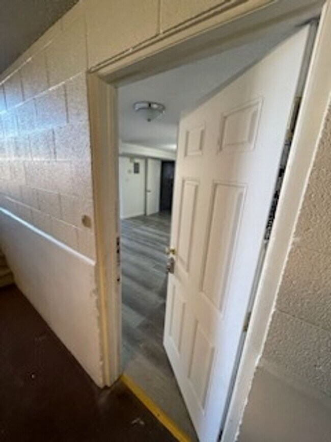 Building Photo - SINGLE FAMILY HOUSING -  2 bed/1 bath just off of University Parkway in Orem