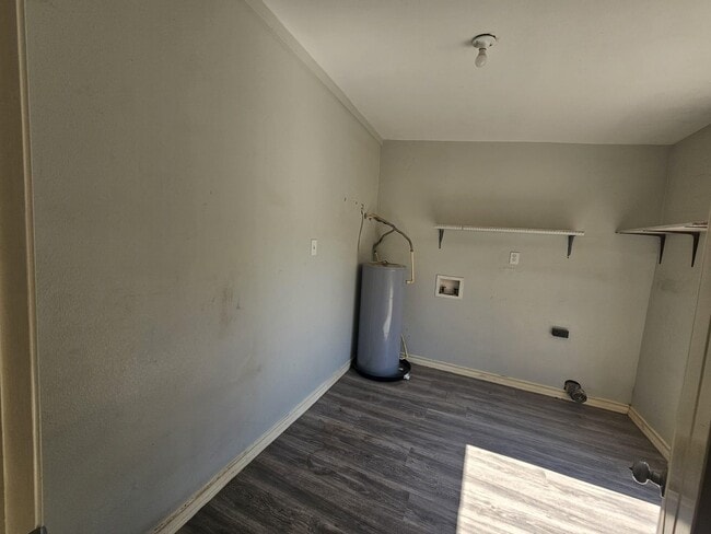 Building Photo - 1319 Santa Maria Ave