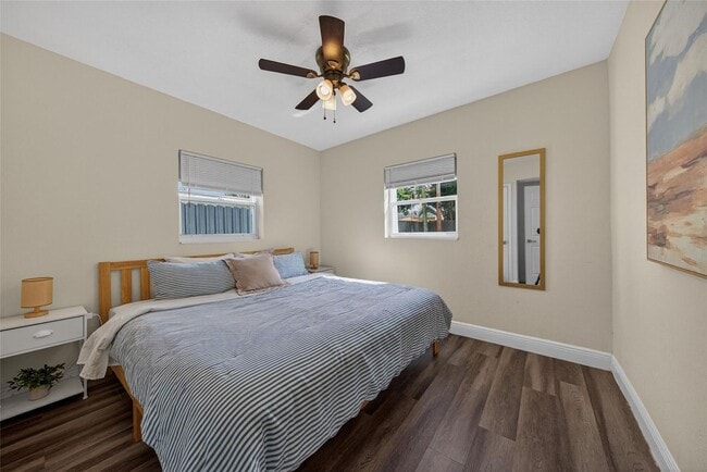 Building Photo - 540 NE 59th Ct