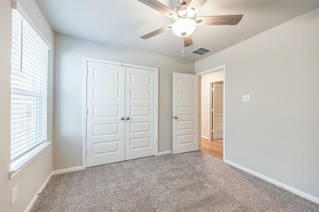 Building Photo - 17586 Rosette Grass Dr