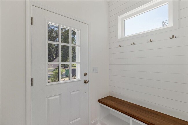 Building Photo - 5646 Native Oak Dr