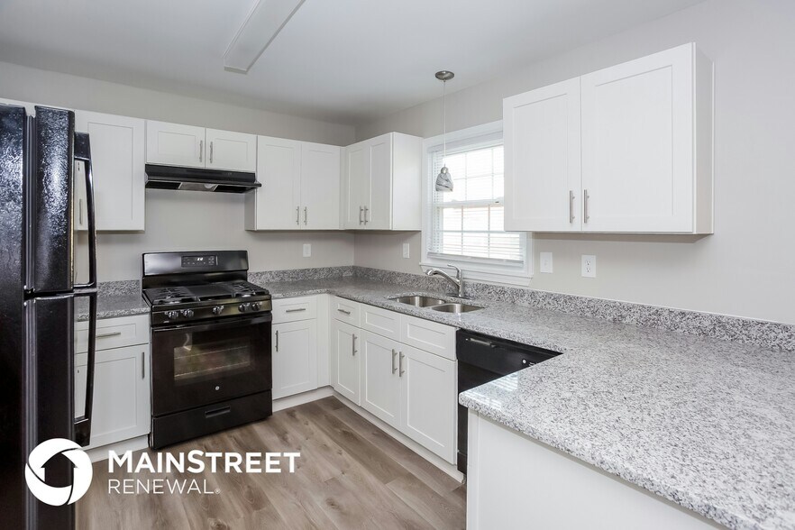 Building Photo - 2157 Sheffield Dr