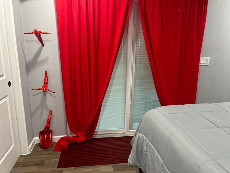 Building Photo - 2205 W Adams St