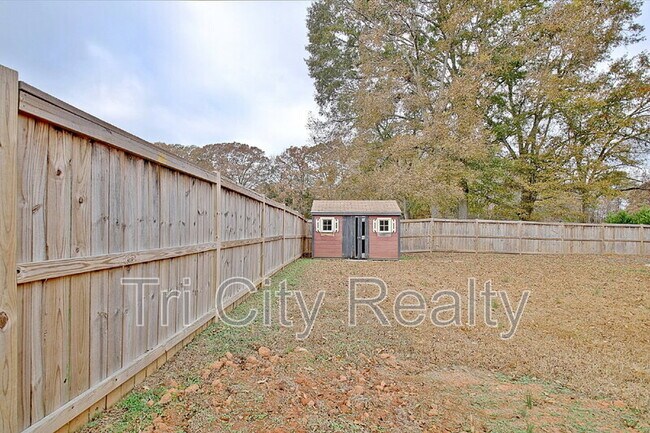 Building Photo - 115 Church Aly