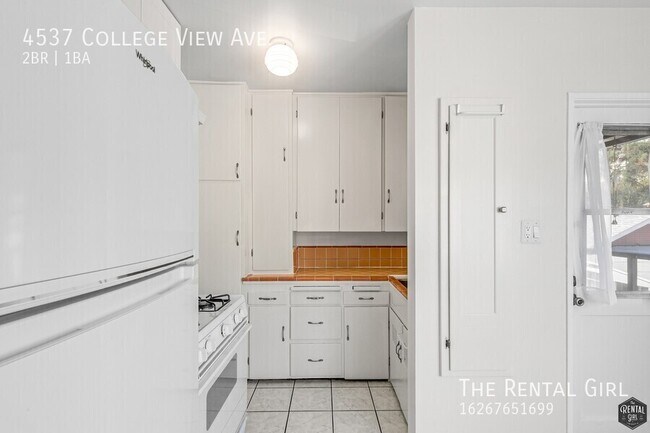Building Photo - 4537 College View Ave