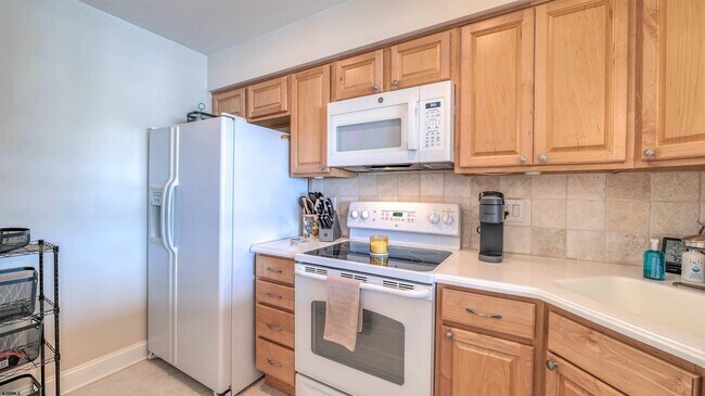 Building Photo - 505 Harbour Cove