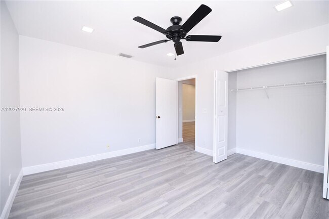 Building Photo - 2315 SW 22nd Ave