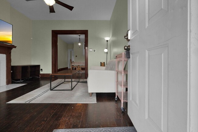 Building Photo - 182 E Patterson Ave