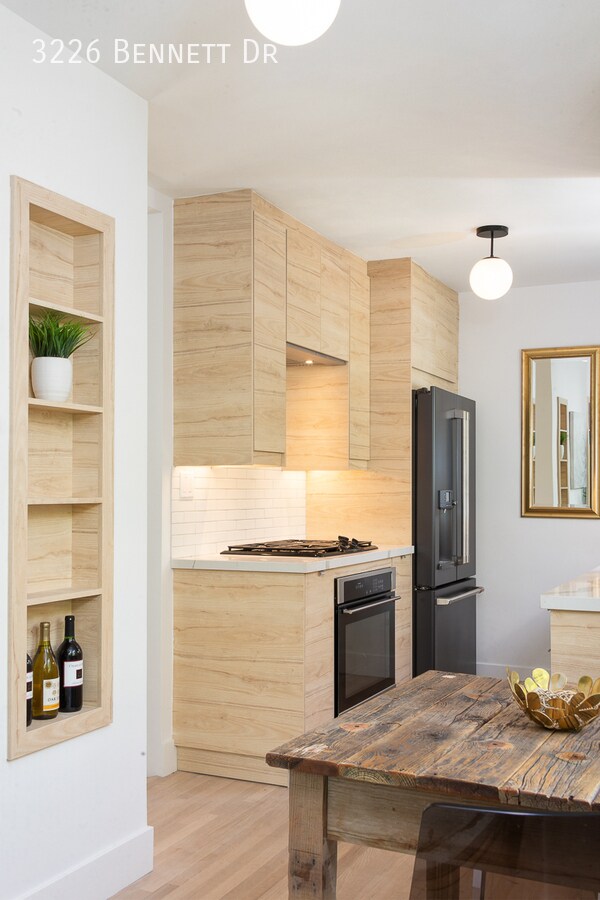 Building Photo - 3226 Bennett Dr