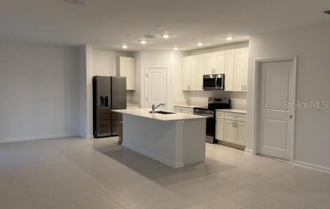 Building Photo - 5695 Nispero Wy