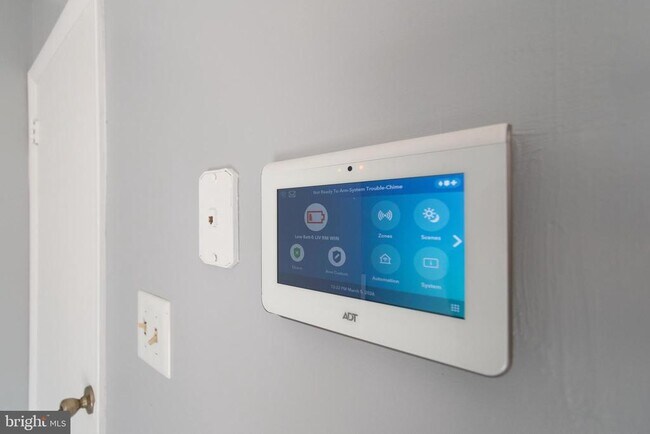 Building Photo - 5222 Magnolia Pl