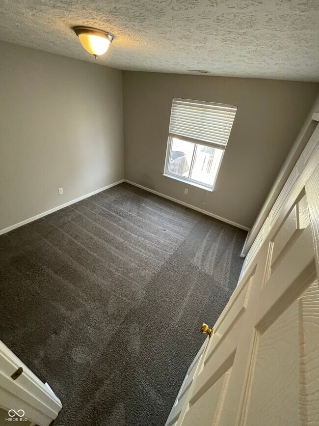 Building Photo - 612 Scotch Pine Dr