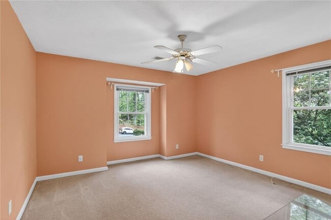 Building Photo - 4624 Mountain Creek Dr