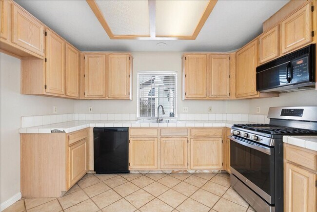 Building Photo - 4541 Country Run Way