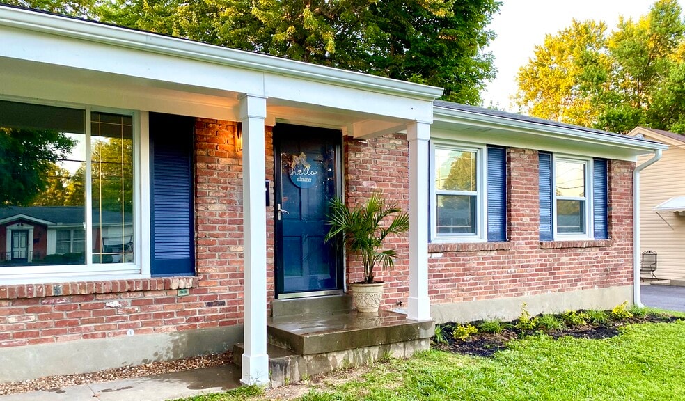 Building Photo - 8003 Broadfern Dr