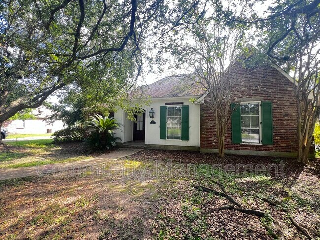 Building Photo - 6011 Riverbrook Dr