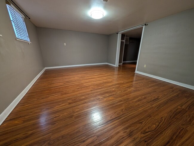 Building Photo - Triangle Tops (TTD/TTU) (Silverwolf)