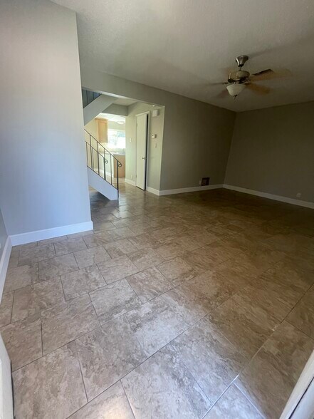 Building Photo - 326 Stafford Way