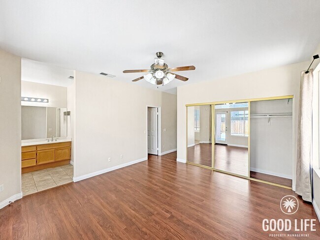 Building Photo - Gorgeous 3B/2BA House w/ Attached Garage, Storage Sheds, and Tons of Space!