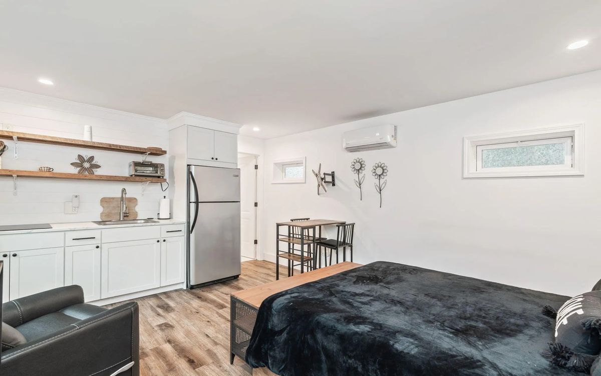 Building Photo - 1712 Cunningham Ln