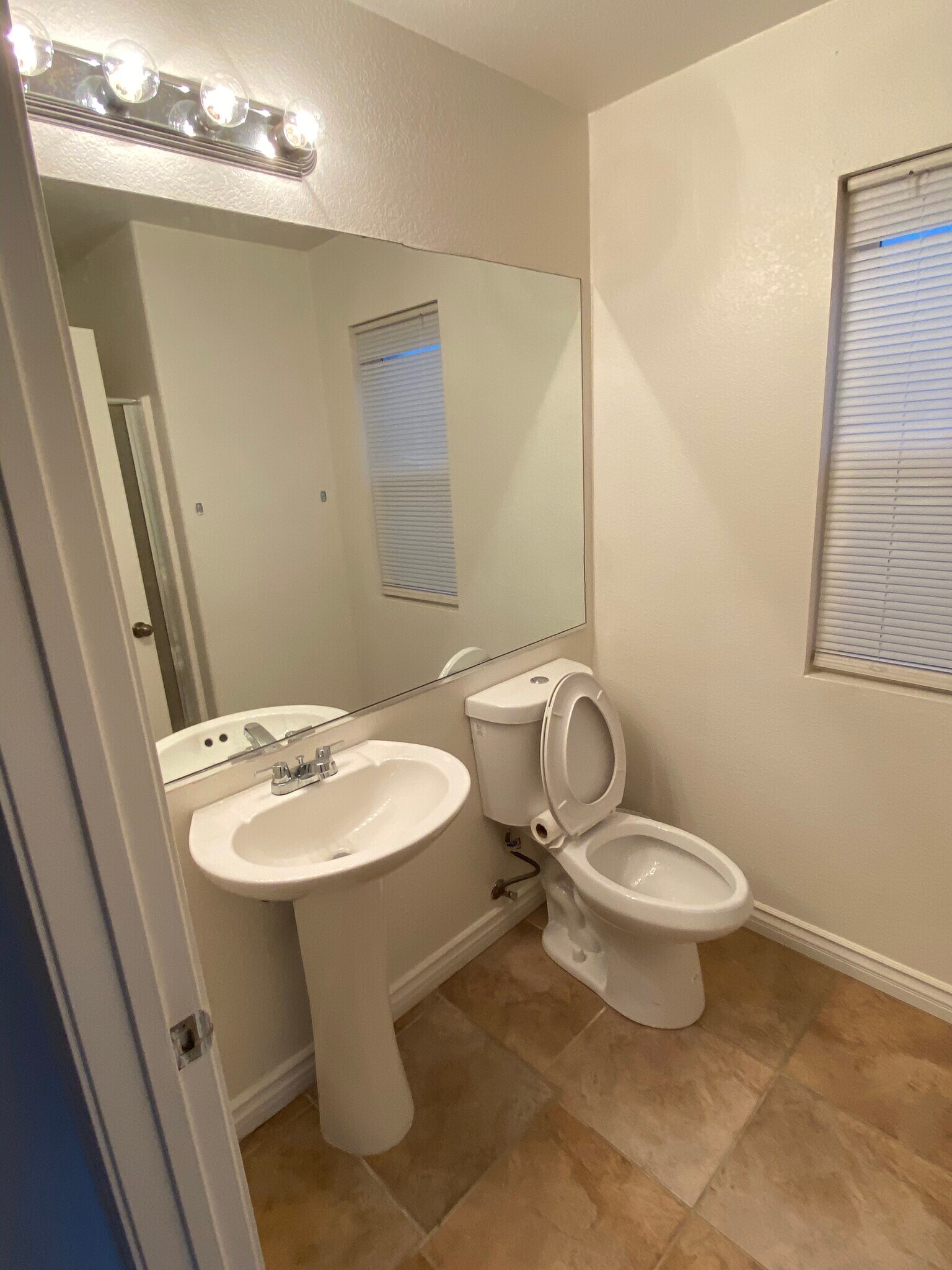 Building Photo - 1648 Rigel St