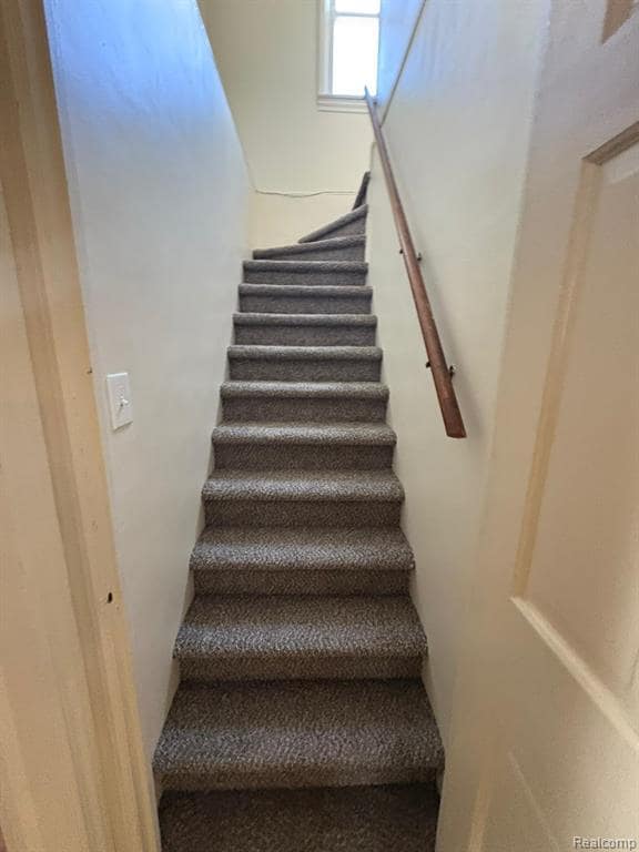 Building Photo - 1701 Park St