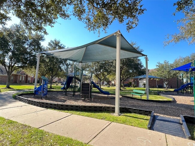 Building Photo - 9004 Sunrise Trail