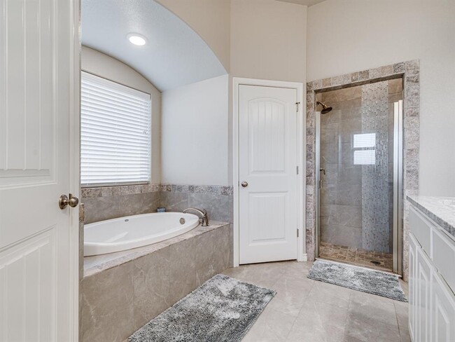 Building Photo - 3308 White Horse Dr
